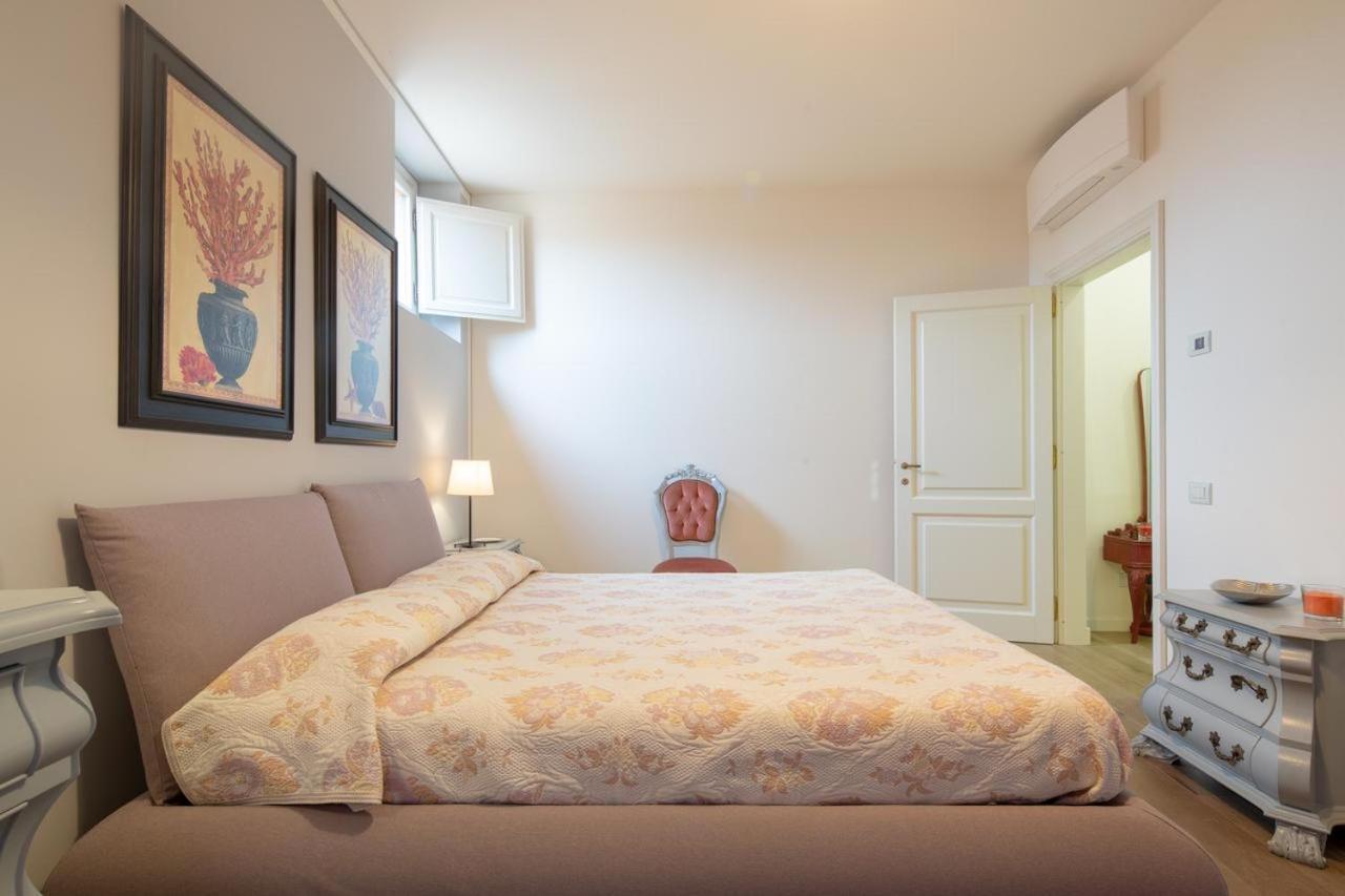Stunning & Luxurious 1Br Apt 1 Min Walk By Duomo Florence Exterior photo