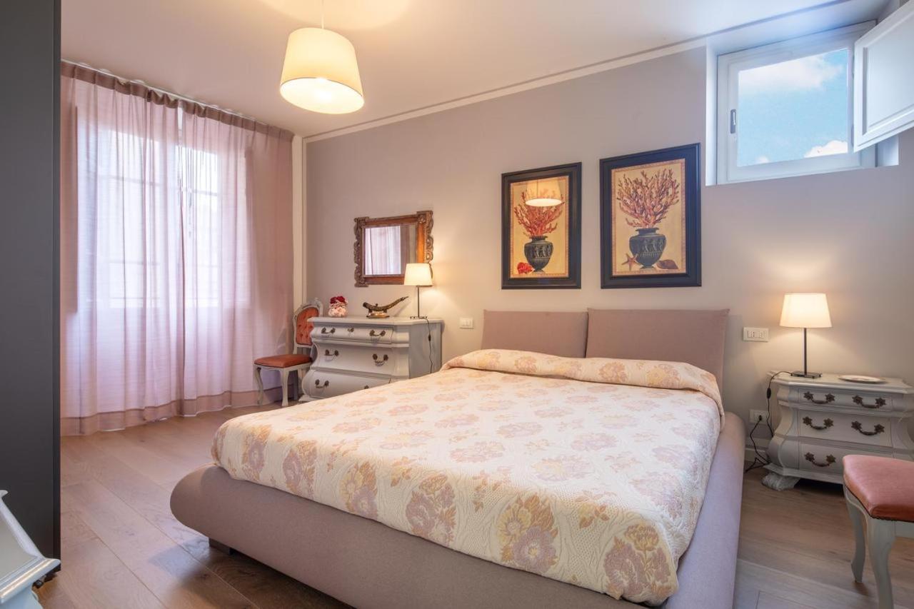Stunning & Luxurious 1Br Apt 1 Min Walk By Duomo Florence Exterior photo